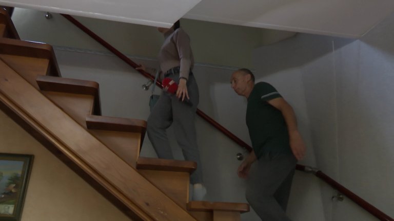 Иркутянин за счёт чердака расширил свою квартиру: законна ли такая постройка?